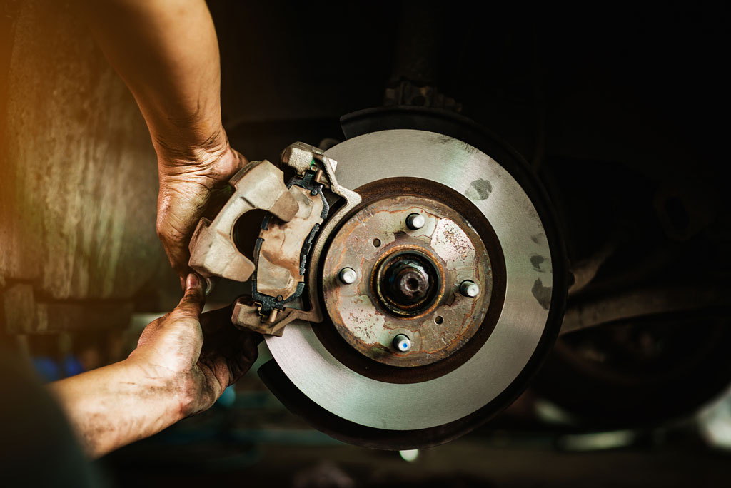 The-Signs-Your-Car-Needs-A-Brake-Repair-Job-Gretna-LA